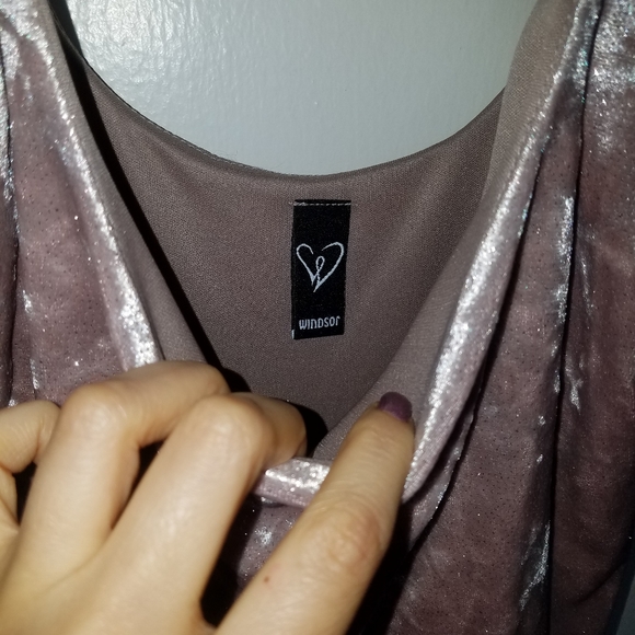 Windsor pink velvet bodycon dress - Picture 4 of 5